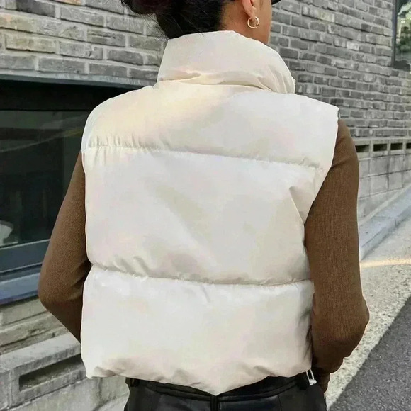 Beige Casual Women's White Sleeveless Padded Coat - Picture 3 of 6
